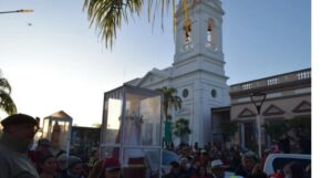 Después de dos años, los peregrinos caminan a Itatí para celebrar su coronación pontificia